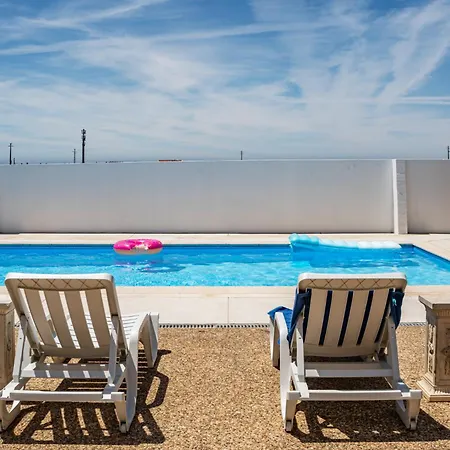 Wake Up With The Sea Breeze- House With Pool Ap2 * Lavra