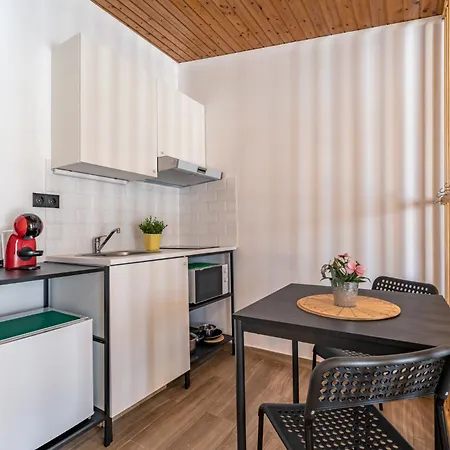 Wake Up With The Sea Breeze- House With Pool Ap2